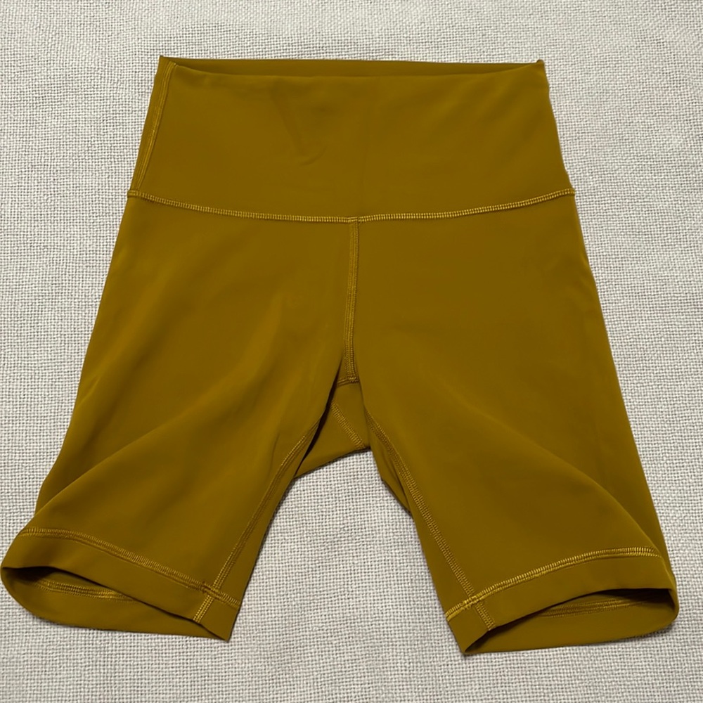 Lululemon Wunder Train high rise 6” bike short